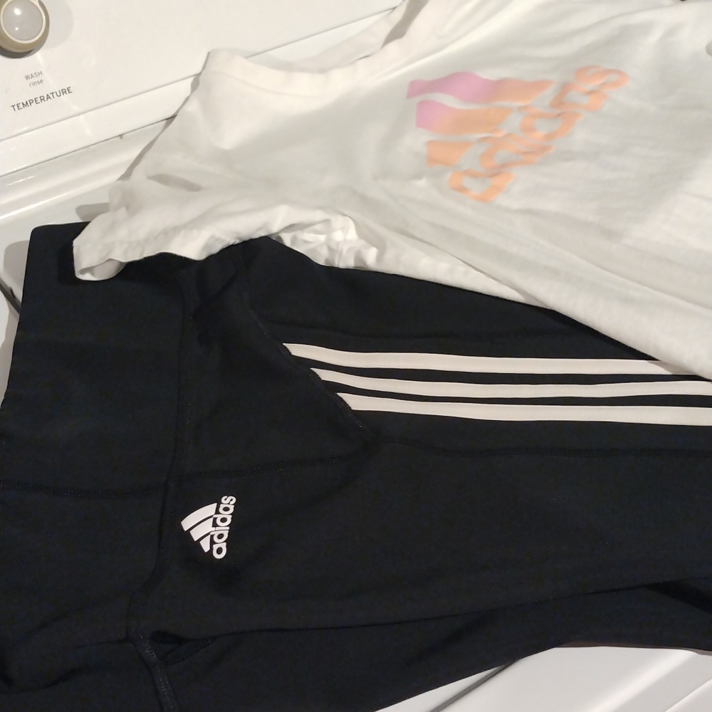 Adidas outfit like new